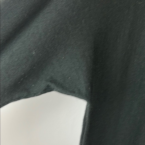 Lord & Taylor Black Extra Fine Merino Wool Sweater Size Medium - Picture 5 of 9